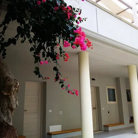 Guest house Mina
